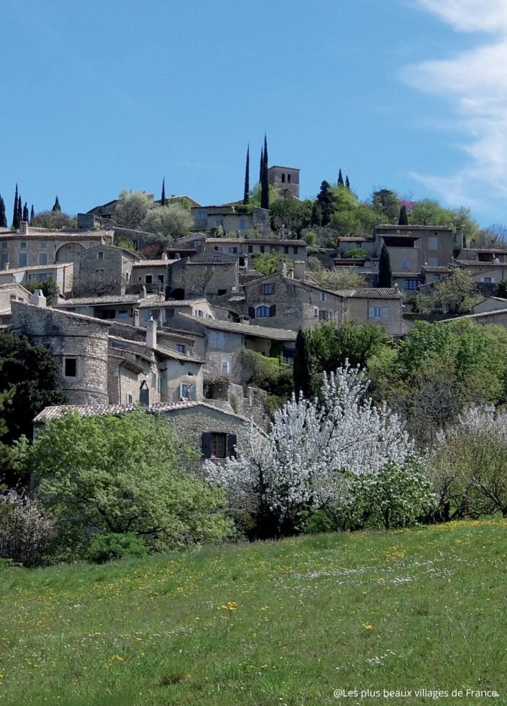 Village drome